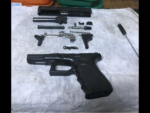 Desmontagem completa e limpeza Glock G25